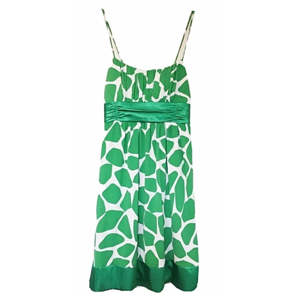 CITY TRIANGLES Sz M Green/ Wht Geo Baby Doll Dress